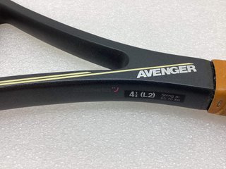 raqueta wilson avenger