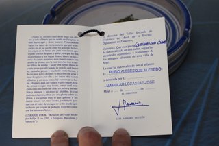 Cenicero de cerámica de Muel con el escudo de Aragón.