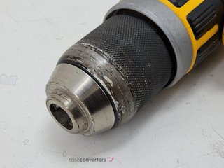 taladro a bateria dewalt dcd795
