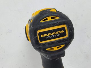taladro a bateria dewalt dcd795