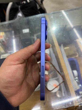 iPhone 16 Azul