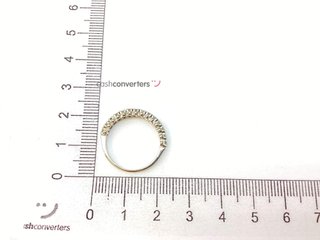 anillo oro 18k con piedra con diamante