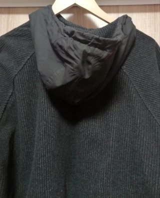 Sudadera Armand Basi negra con capucha