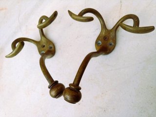 Percheros antiguos.