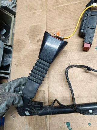 Encaixe e tensor cinto condutor opel corsa C
