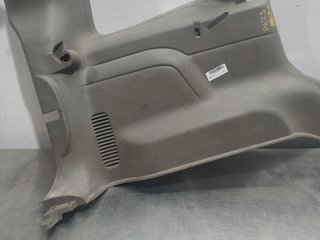 MOLDURAS TRASERAS CHRYSLER JEEP CHEROKEE (KJ)