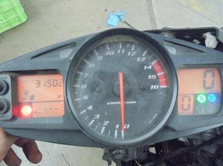Tapa motor suzuki gsr 600 23219