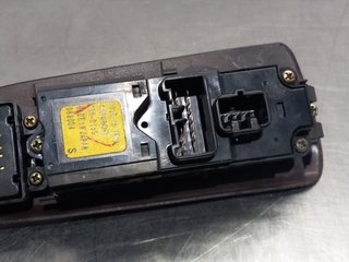 MANDO ELEVALUNAS DELANTERO IZQUIERDO MAZDA 626 BE