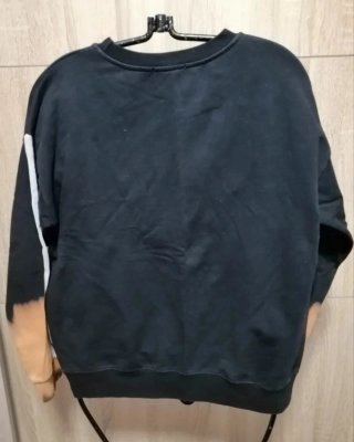 Sudadera AnimaGemella Negra con Bordado Floral