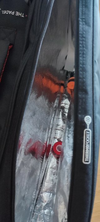 Paletero Bullpadel Negro y Naranja