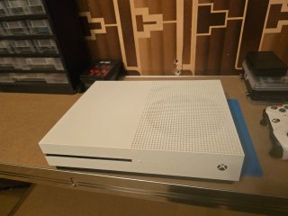 Xbox One S Bianca