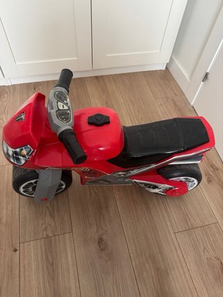 Moto MOLTO | Moto Correpasillos | 18-36 meses