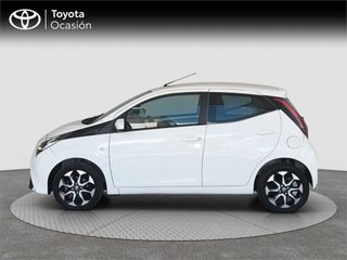 TOYOTA Aygo 5 Puertas x-play 70 Manual 5v