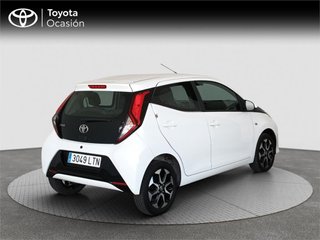 TOYOTA Aygo 5 Puertas x-play 70 Manual 5v