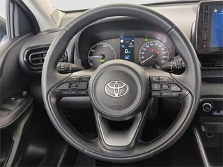 TOYOTA Yaris ACTIVE PLUS