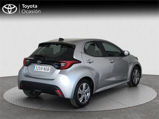 TOYOTA Yaris ACTIVE PLUS