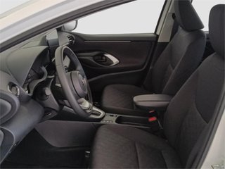 TOYOTA Yaris ACTIVE PLUS