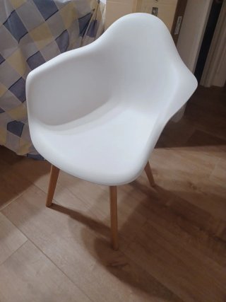 Mesa de comedor Mobili Fiber y sillas a conjunto