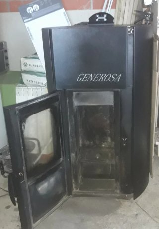 Hidroestufa de pellet Generosa Negra