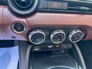 Mazda MX-5 2018 2.0i 160CV Sport...68.000km!!!