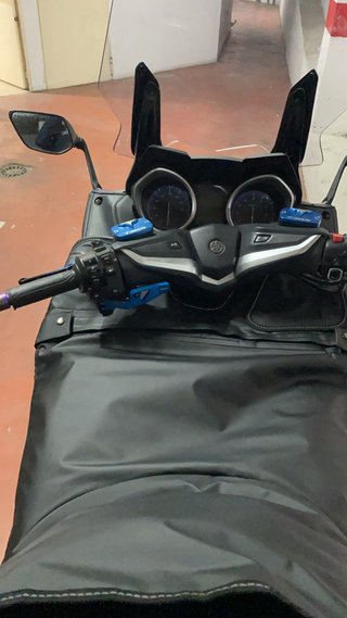 Yamaha Tmax DX 2017 Cubrepiés Negro