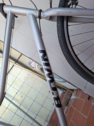 Bicicleta Btwin Riverside Gris