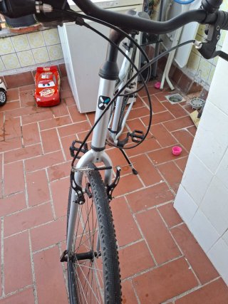 Bicicleta Btwin Riverside Gris