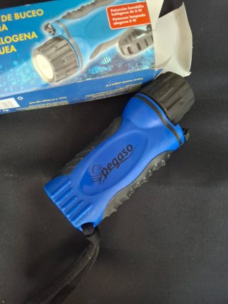 Linterna de buceo Pegaso halógena 6W