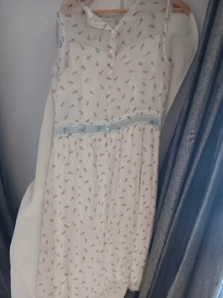 Vestido Hoss Intropia floral blanco y azul