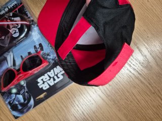 Gorra y Gafas de Sol + funda Star Wars