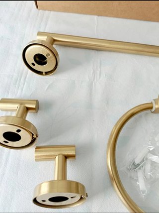 Juego 5 Accesorios Baño Dorados de Metal