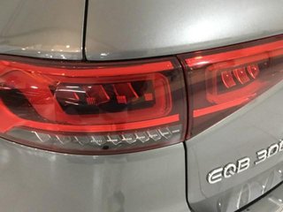 MERCEDES-BENZ EQB EQB 300 4Matic AMG Line