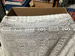 Coppia tende pizzo sintetico bianco