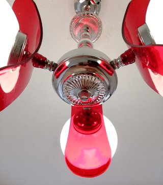 Lámpara Sputnik Cromo y Lucita Roja