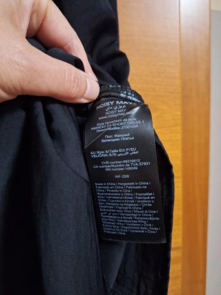 Vestito nero manica lunga con rouches