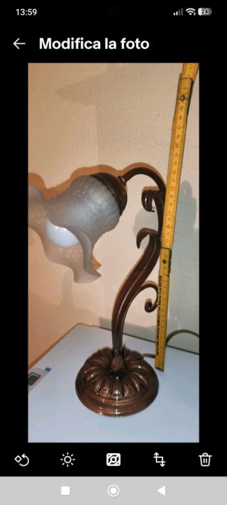 Lampada da tavolo in ferro battuto artigianale