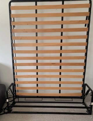 Letto matrimoniale a scomparsa, nuovo mai usato.