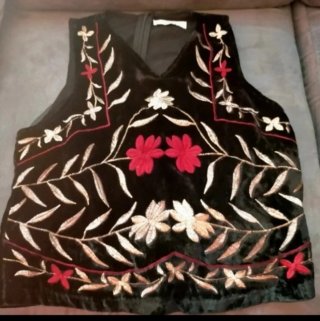 Conjunto Top y Short Bordado Negro Dorado