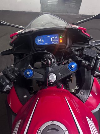 Honda CBR 500R Roja