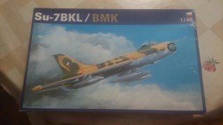 MAQUETA AVION MILITAR
