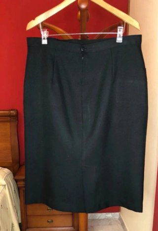 Falda negra talla 50
