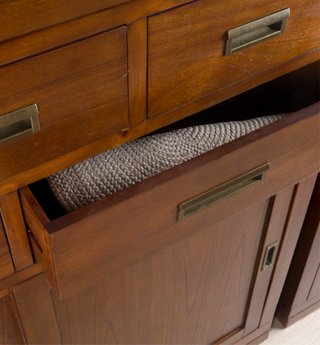 Vitrina madera maciza con puertas de cristal BANAK