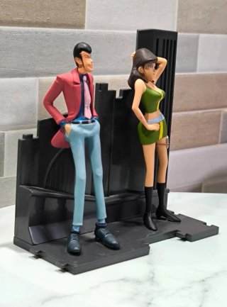 Due figurine Lupin e Margot