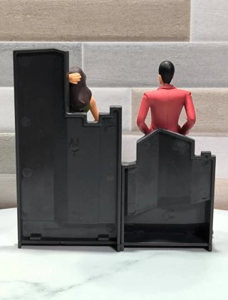 Due figurine Lupin e Margot