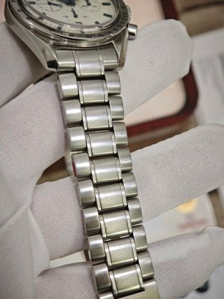 Omega Speedmaster Broad Arrow