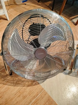 2 Ventiladores Metálicos Plateados