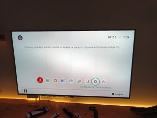 Nintendo Switch OLED senza schermo