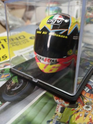 Réplica Casco Valentino Rossi 46 Temporada 2004