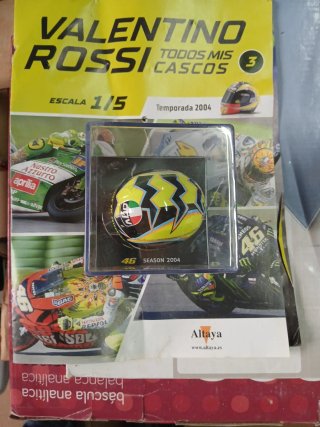 Réplica Casco Valentino Rossi 46 Temporada 2004