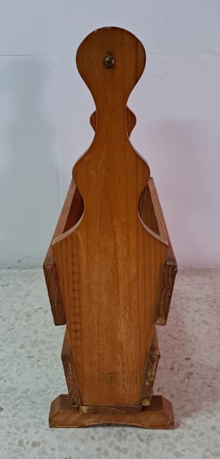 Revistero de madera